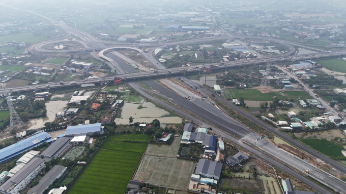 Hệ thống hạ tầng giao thông kết nối TP HCM với khu vực phía Tây. Ảnh: Hoàng Nam