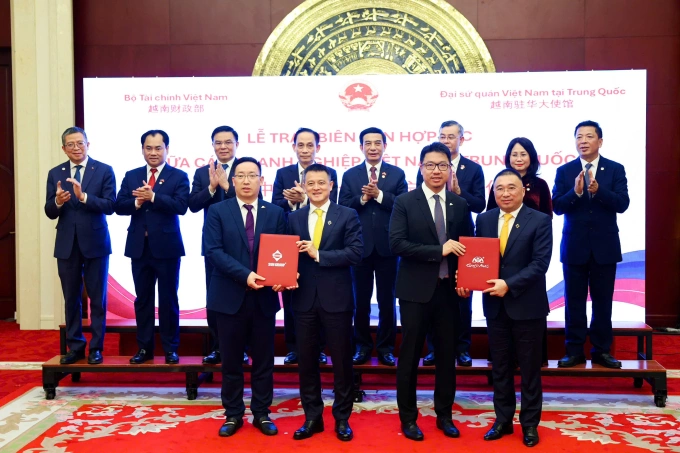 Lễ ký kết giữa Sun Group và Gold Mantis. Ảnh: Sun Group