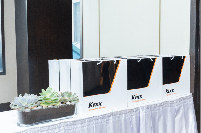 2-1775779888-2822-1775779979 Các món quà từ ban tổ chức Kixx gửi tặng khách mời tham gia. Ảnh: Kixx