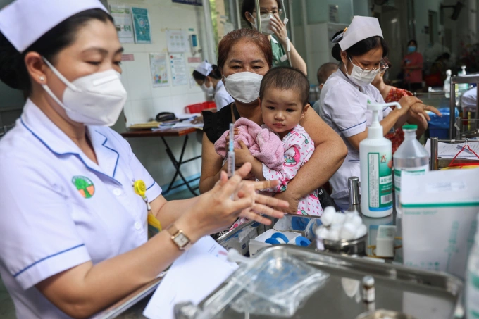 Trẻ em điều trị tại Bệnh viện Nhi đồng 2. Ảnh: Quỳnh Trần