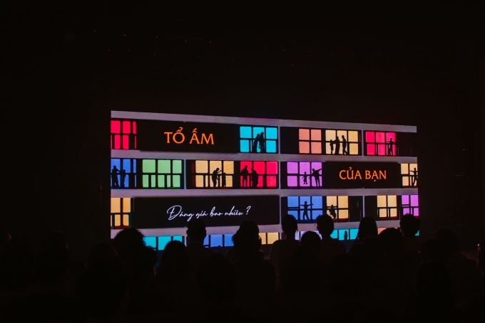 Nhạc kịch Tổ ấm đáng giá bao nhiêu? khơi mở câu trả lời riêng cho mỗi người tham dự. Ảnh: Văn Phú