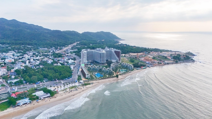 Toàn cảnh khu nghỉ dưỡng bên bờ biển Long Hải. Ảnh: Charm Group