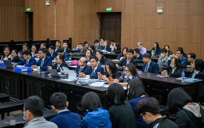 Các luật sư tham gia phiên xét xửsiêu lừa Nguyễn Thị Hà Thành, hồi tháng 3 tại TAND Hà Nội. Ảnh: Danh Lam