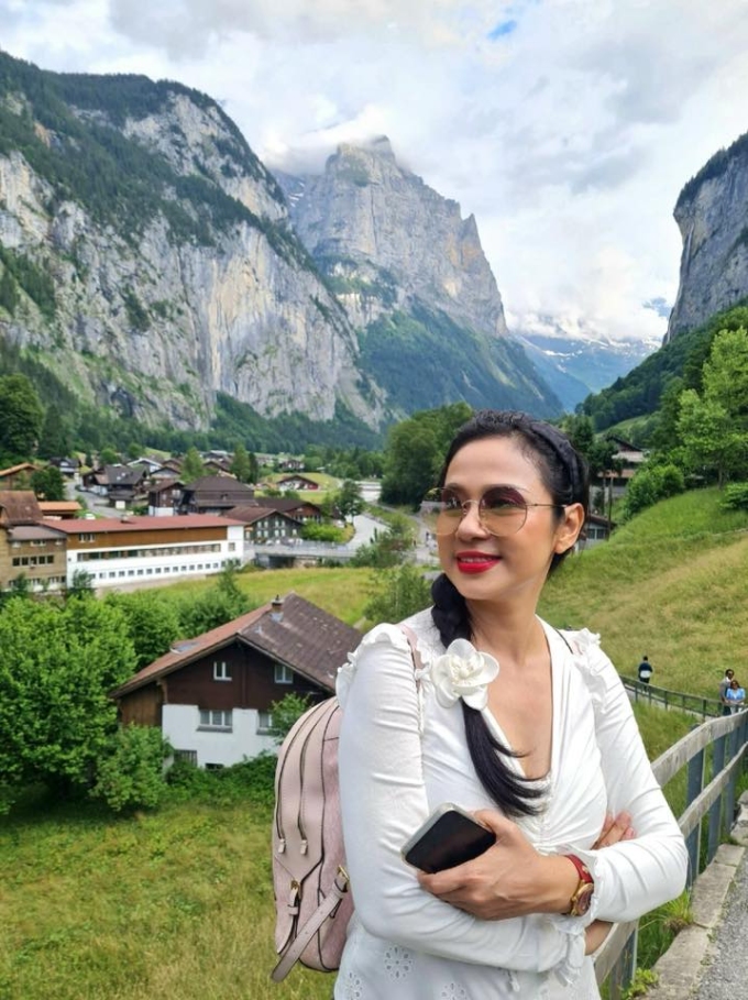 Việt Trinh du lịch ở Thụy Sĩ vào năm ngoái. Ảnh: Nhân vật cung cấp