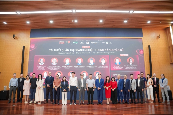 Các chuyên gia, quản lý doanh nghiệp... tham gia sự kiện. Ảnh: Swinburne Vietnam