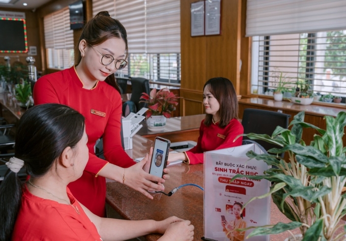 Agribank xây dựng hệ sinh thái ngân hàng số đồng bộ, hướng tới mô hình ngân hàng hiện đại, lấy khách hàng làm trung tâm. Ảnh: Agribank