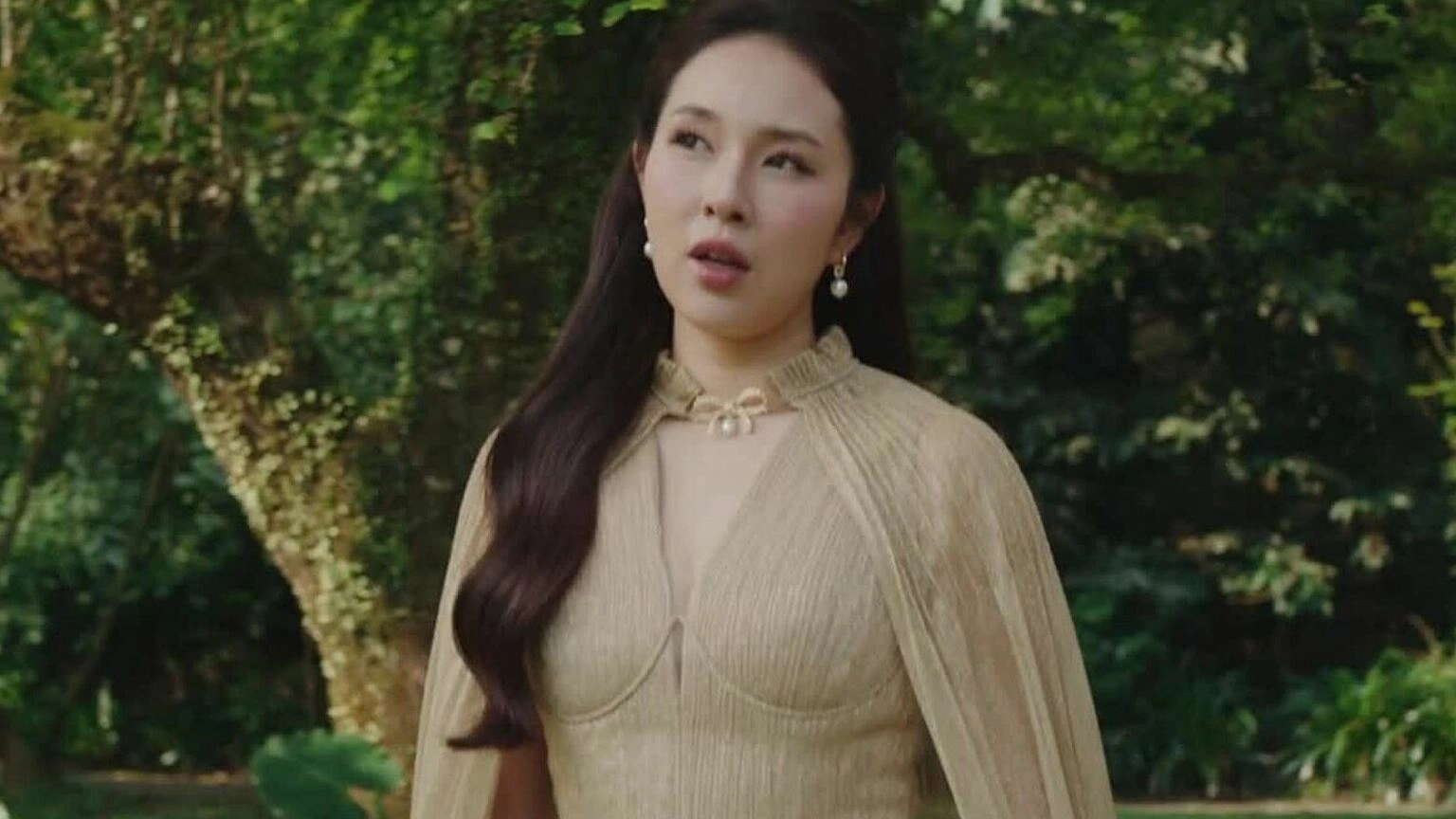 Bảo Trâm Idol hát 'Nước mắt hình nhân'