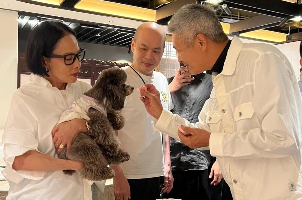 Châu Nhuận Phát đón sinh nhật bên vợ