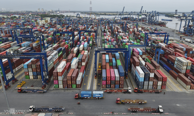 Container tại cảng Cát Lái chiều 4/2. Ảnh: Thanh Tùng