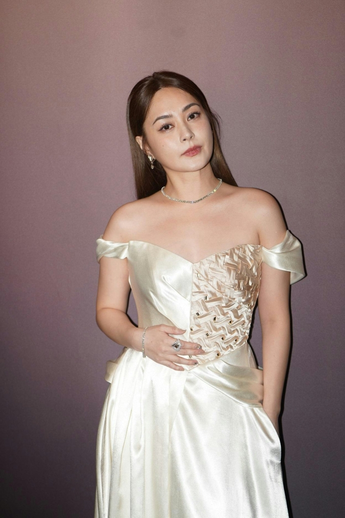 Diễn viên Chung Hân Đồng, 44 tuổi. Ảnh: HK01