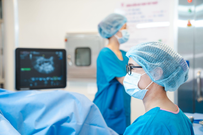 Trữ đông trứng (noãn) là một giải pháp y khoa hỗ trợ bảo tồn chức năng sinh sản. Ảnh: IVF Phương Châu Sài Gòn