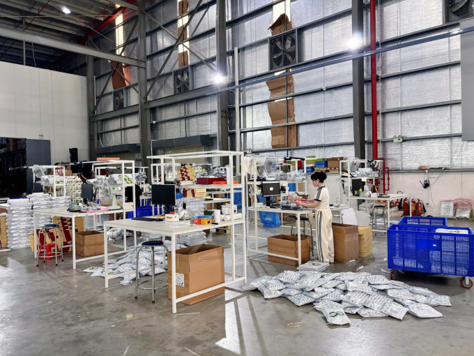 Toàn cảnh kho Ecochic vận hành đa kênh với BigSeller. Ảnh: Ecochic