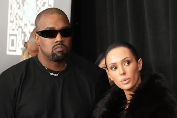 Kanye West và vợ người Australia Bianca Censori, 31 tuổi, tại lễ trao giải Grammy 2025. Ảnh: FilmMagic