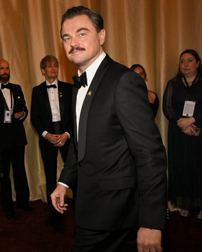 Leonardo DiCaprio trên thảm đỏ Oscar 2026. Ảnh: Vanity Fair Italy