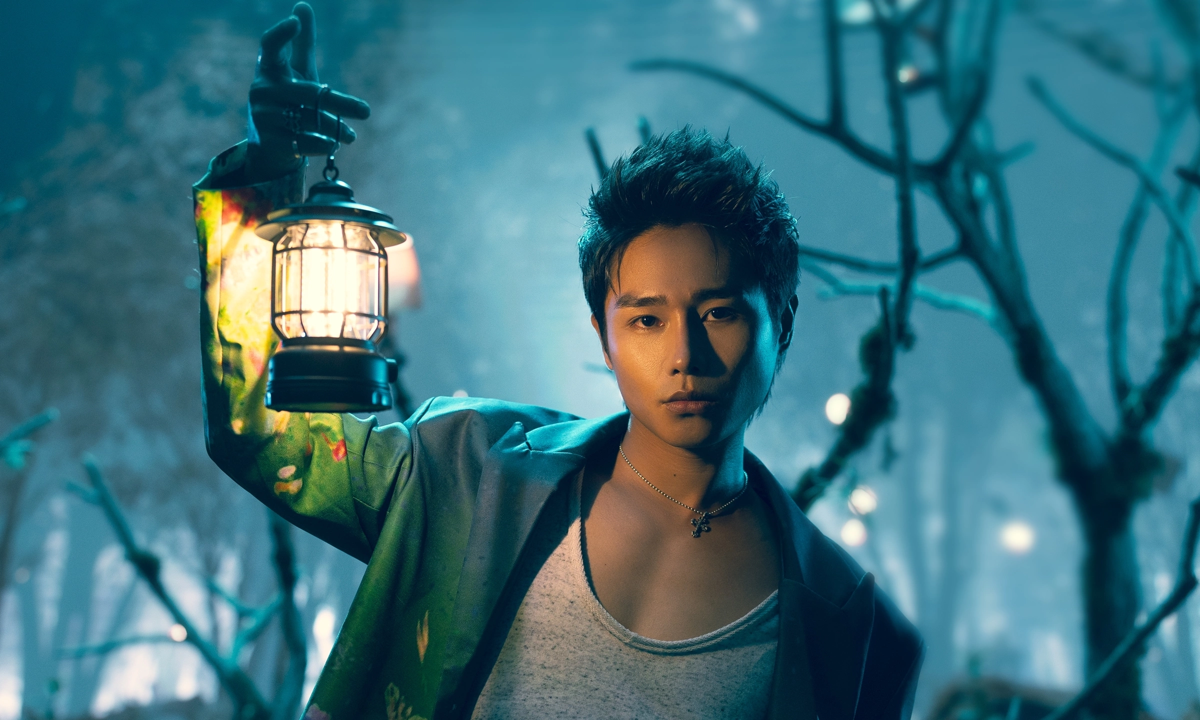 MV "Cắt đôi nôĩ sầu" của Tăng Duy Tân