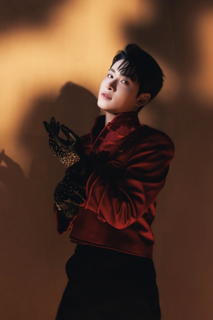 Gemini Hùng Huỳnh trong bộ ảnh thời trang, thực hiện đầu tháng 3.