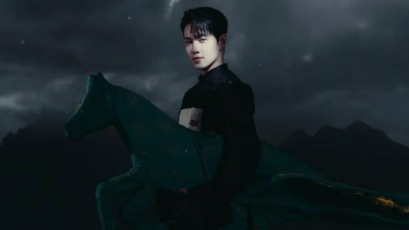 MV "Đẹp mã" của Hùng Huỳnh