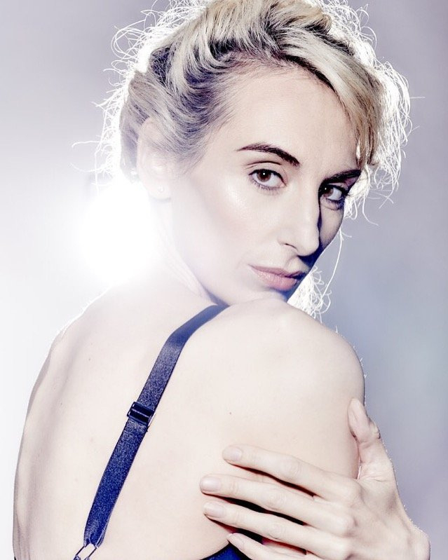 Gemma Kingsley duy trì hình tượng quý bà thượng lưu, sang chảnh để tạo vỏ bọc lừa đảo. Ảnh: X