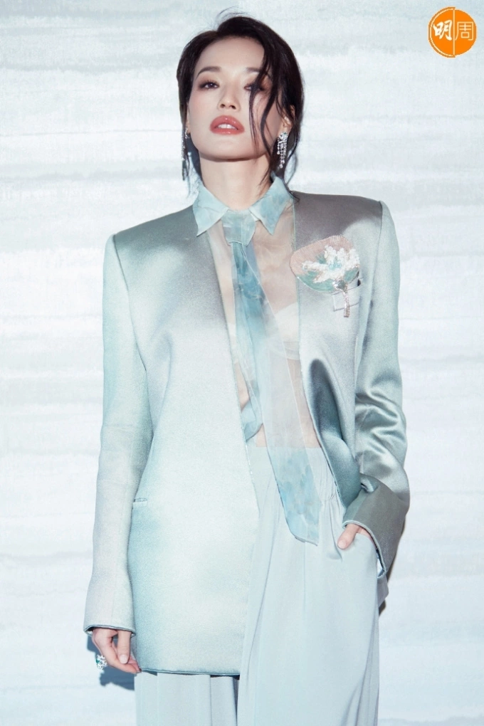 Thư Kỳ tại buổi lễ khai mạc hôm 16/4. Ảnh: MPWeekly