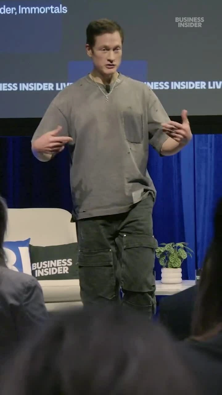 'Triệu phú trường thọ' đo tuổi thọ bằng bài kiểm tra thăng bằng một chân