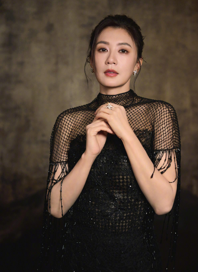 Giả Tịnh Văn trong thiết kế của Ralph Lauren. Ảnh: Sina