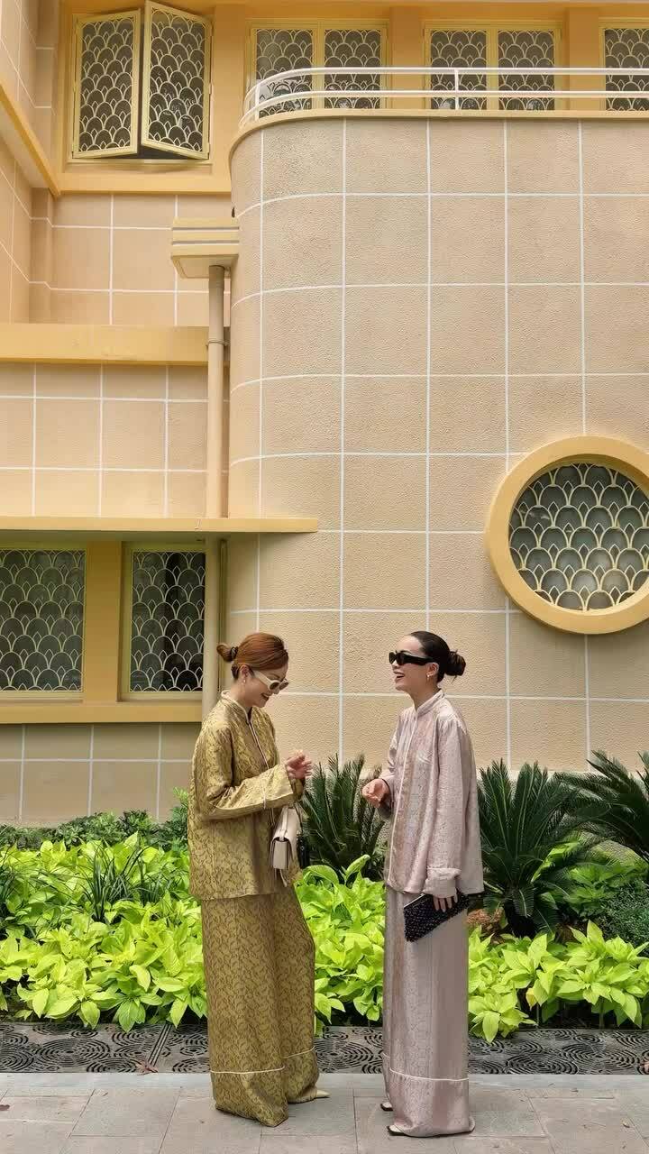 Yến Trang, Yến Nhi diện áo ba ba cách tân